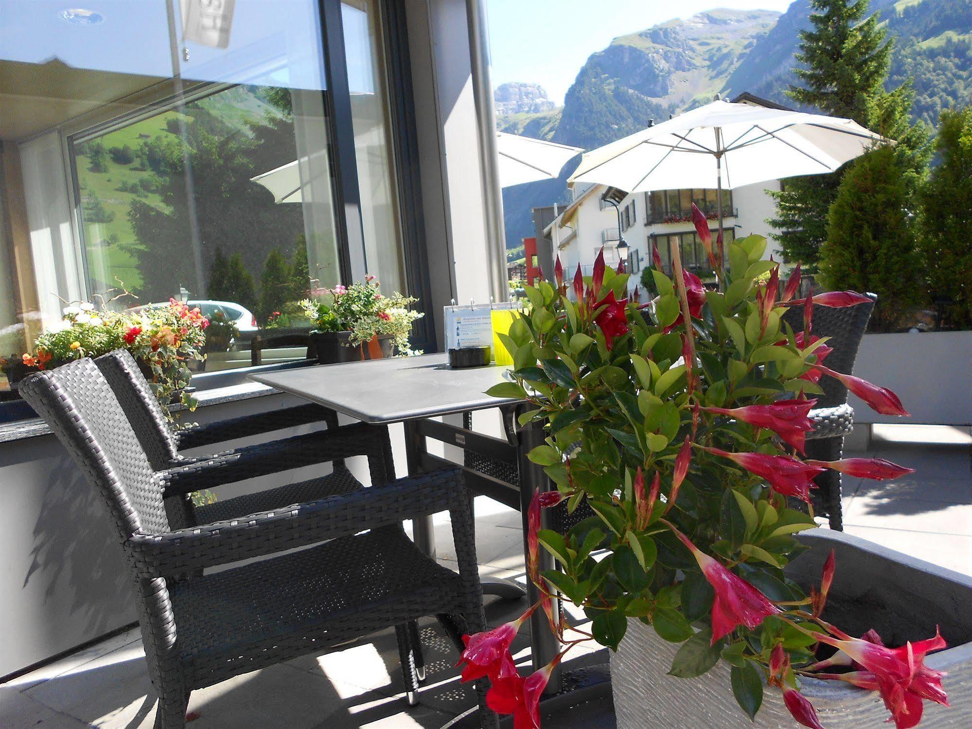 Hotel Hahnenblick Енгелберг Екстериор снимка